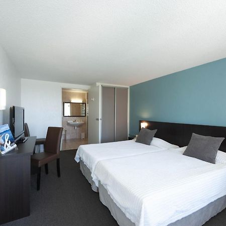 Brit Hotel De L'Ocean Конкарно Экстерьер фото