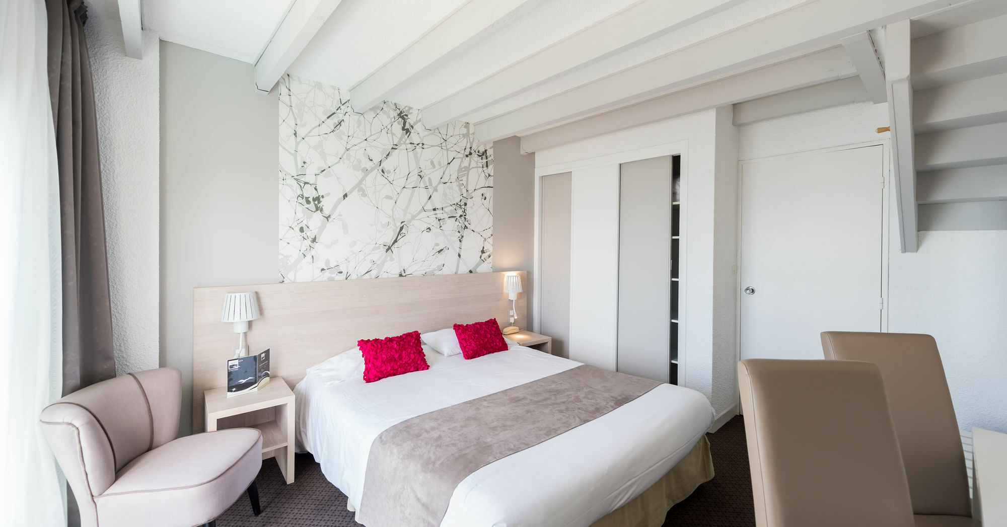 Brit Hotel De L'Ocean Конкарно Экстерьер фото