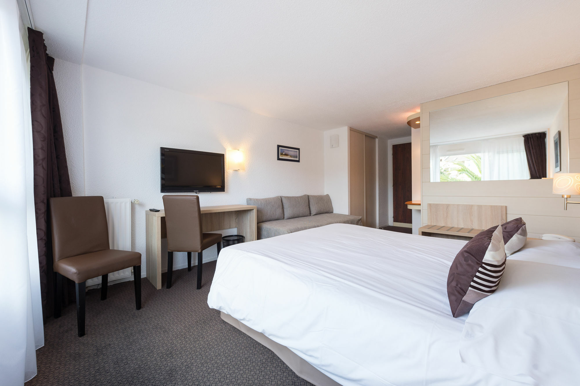 Brit Hotel De L'Ocean Конкарно Экстерьер фото
